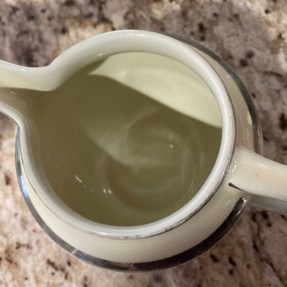 Hall's Vintage Silhouette Teapot with Creamer and Sugar including lids - Picture 6 of 14